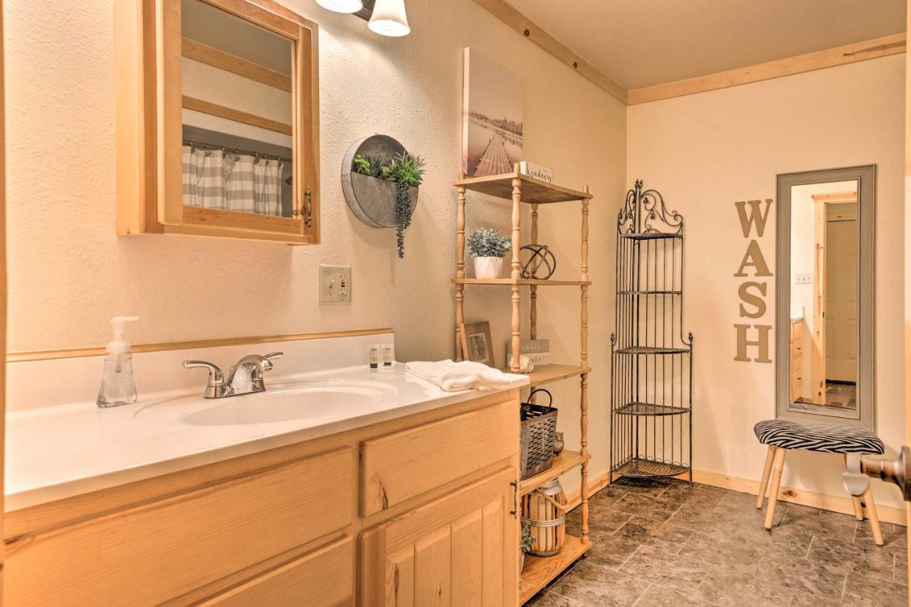 Вилла Broken Bow Retreat On 2 Acres With Hot Tub And Deck! Экстерьер фото